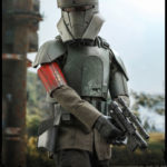 [PRE-ORDER JUNIO 2022] HOT TOYS 1/6 STAR WARS THE MANDALORIAN : TRANSPORT TROOPER - 31 CM