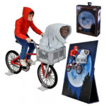 NECA ULTIMATE E.T 40TH ANNIVERSARY ELLIOTT & E.T ON BICYCLE  - 13 CM