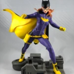 DIAMOND SELECT DC COMIC GALLERY BATGIRL - 23 CM